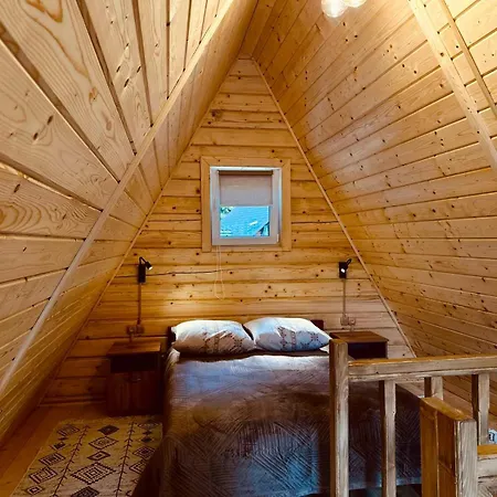 Dom wakacyjny під озером синевир 2 Synewyrska Polana